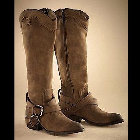 Matisse Soft Surroundings Shoes - MATISSE SUEDE WESTERN, COWGIRL, BOHO BOOTS W/ ANKLE HARNESS & BUCKLES